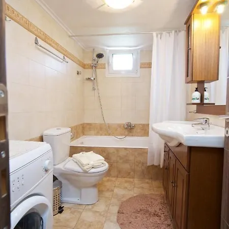 Ntina's House كارافوميلوس