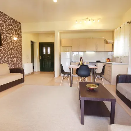 Ntina's House カラヴォミロス