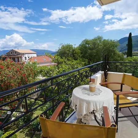 Ntina's House Apartment Karavomylos