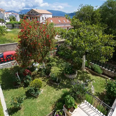 Ntina's House Apartment Karavomylos