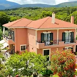 דירה Ntina's House