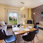 Appartamento Ntina's House Karavomylos